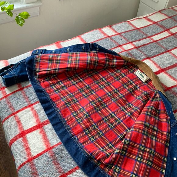Vintage LL Bean Women's Denim Jacket with Red Flannel lining and Corduroy Collar - Picture 12 of 12